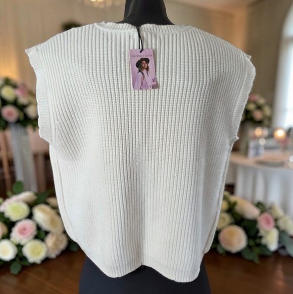 🆕️ Sincerely Jules Cream Cable Knit Floral Embroidery Cardigan Vest  Size XL - Picture 3 of 8